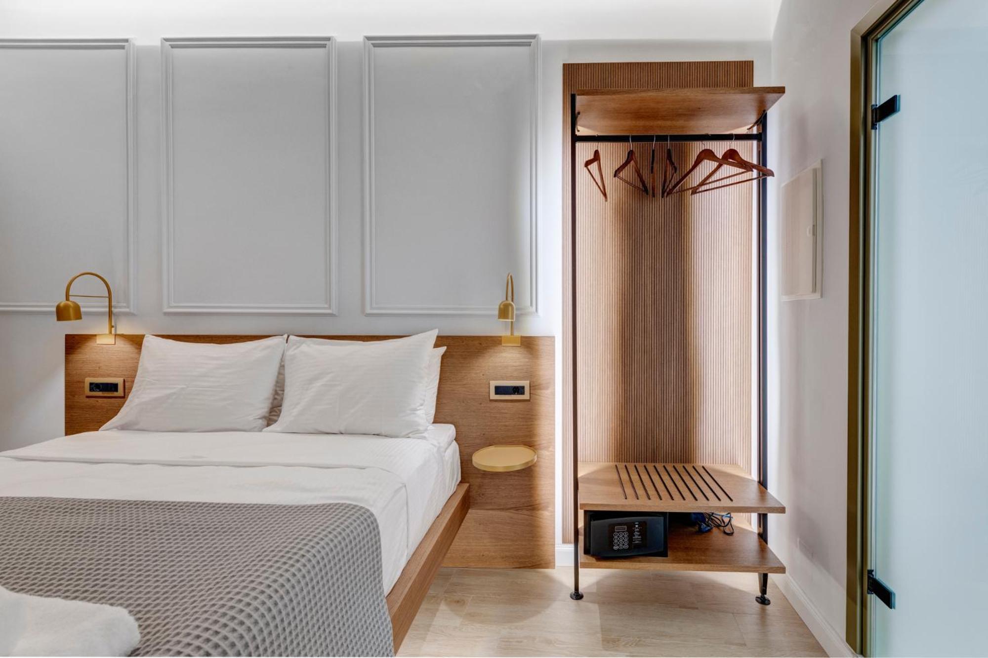 Eclectic Syros Bed & Breakfast Ermoupoli Bagian luar foto